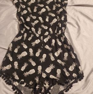 Cute pineapple romper size M